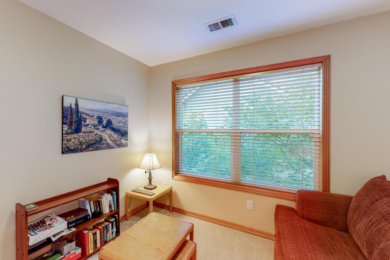 Welches Fairway Retreat Apartment Luaran gambar